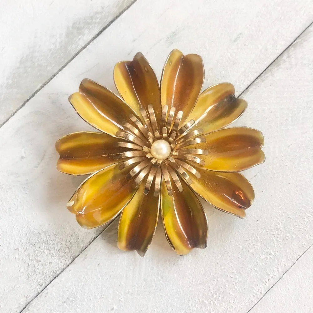 Set of three Vintage Metal and Rhinestone Costume Jewelry Floral Brooches